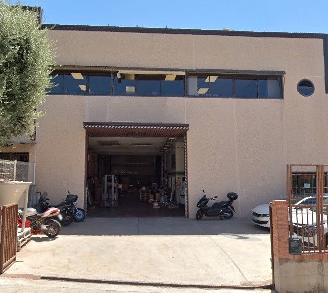 Nau industrial de lloguer en Sant Joan Despí amb Calefacció