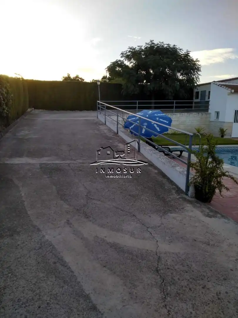 Parking de Casa o chalet en venta en Lucena con Trastero y Piscina