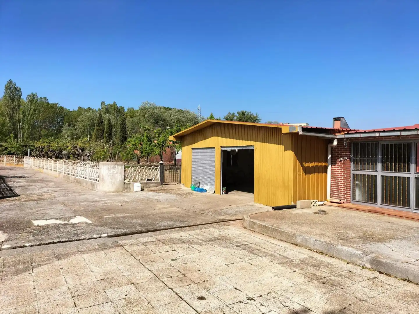 Vista exterior de Finca rústica en venta en Palencia con Calefacción, Jardín privado y Parquet