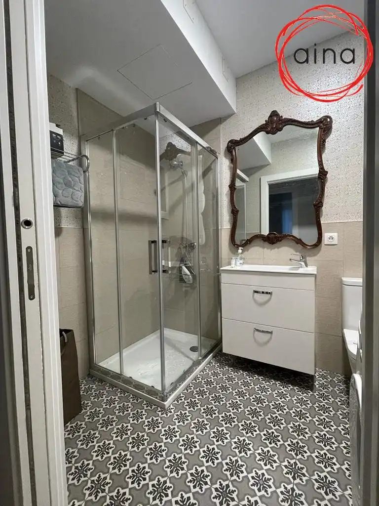 Bathroom of Flat for sale in  Pamplona / Iruña  with Air Conditioner, Furnished and Balcony