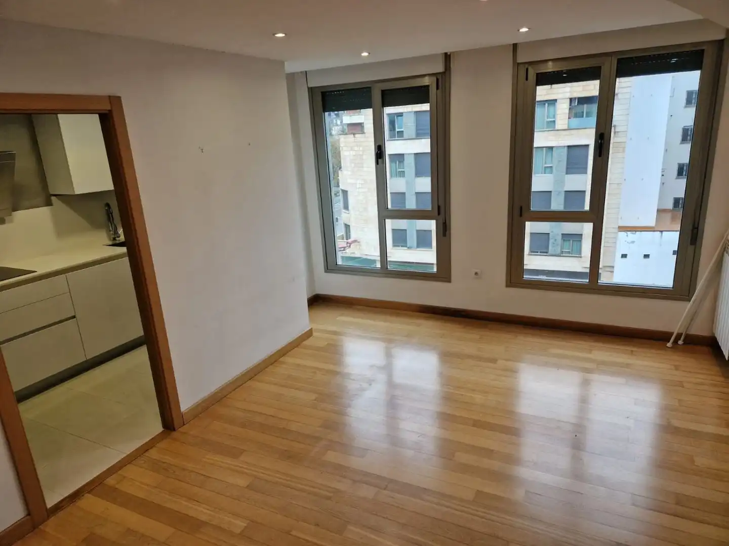 Habitación de Dúplex en venta en Torrelavega  con Aire acondicionado y Calefacción