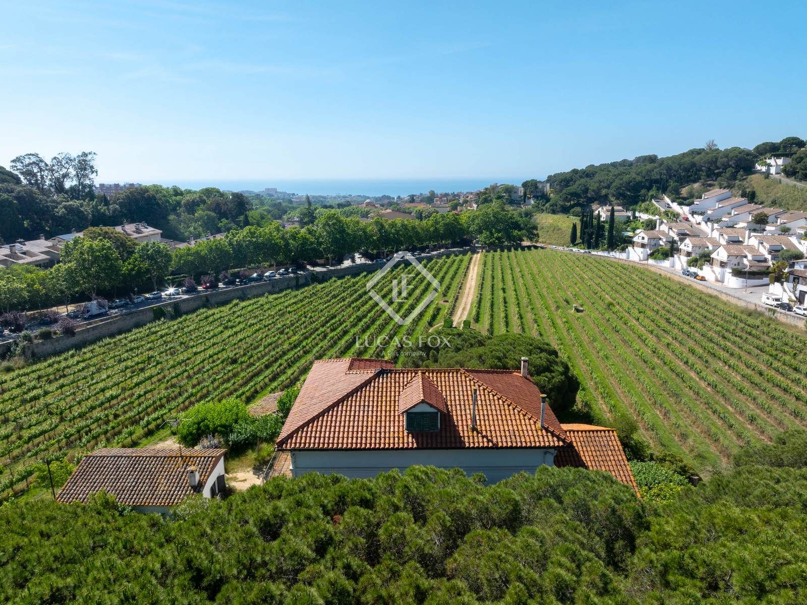 Finca rústica en venda en Alella amb Jardí privat, Terrassa i Traster