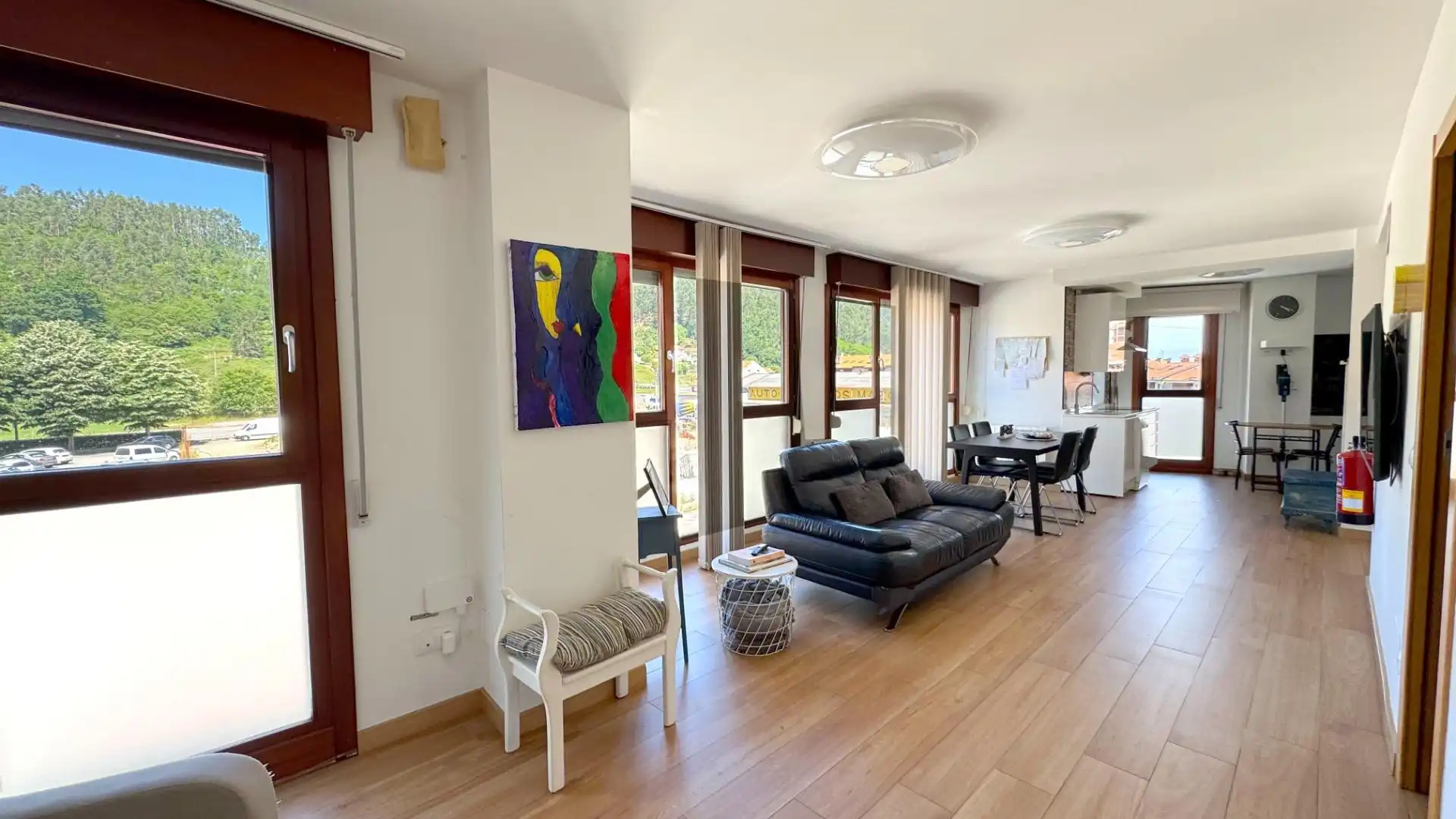 Sala de estar de Dúplex en venta en Cartes con Calefacción, Trastero y Amueblado