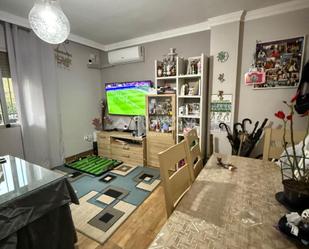 Sala d'estar de Pis en venda en Alcalá de Guadaira amb Aire condicionat
