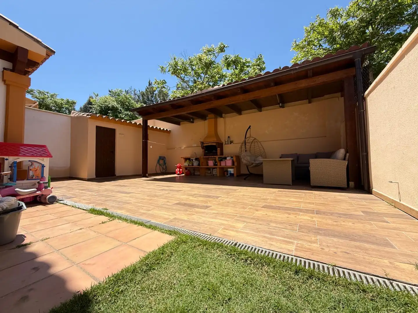 Terrassa de Casa adosada en venda en Jerez de la Frontera amb Aire condicionat, Calefacció i Jardí privat