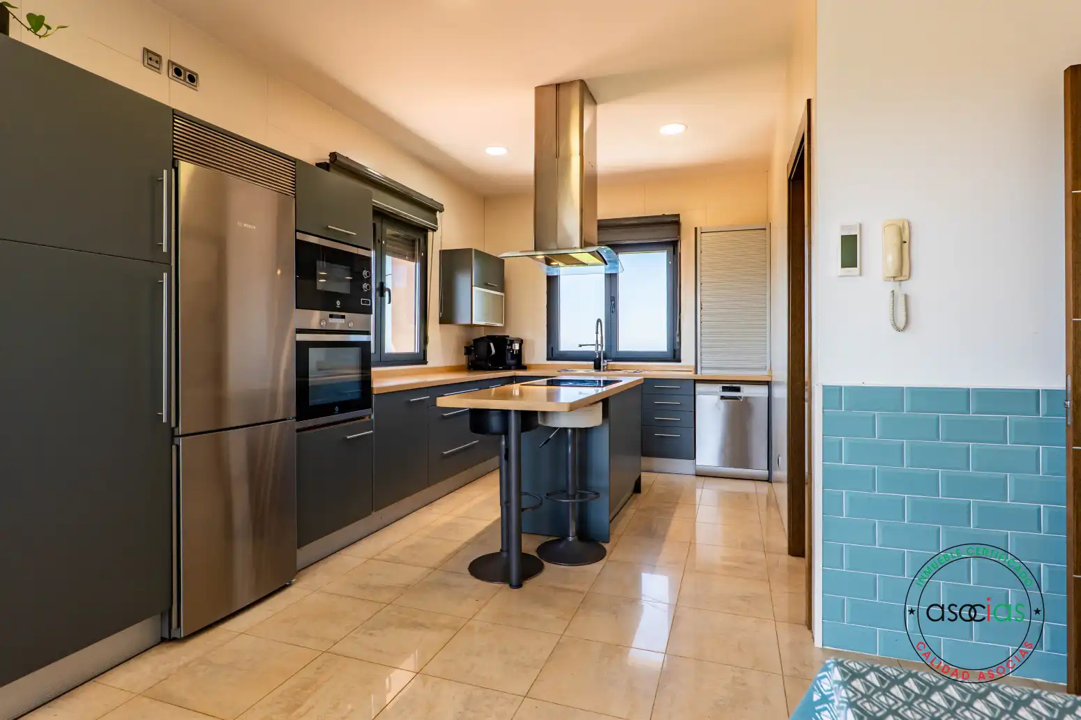 Cocina de Casa o chalet en venta en Gijón  con Calefacción, Jardín privado y Terraza