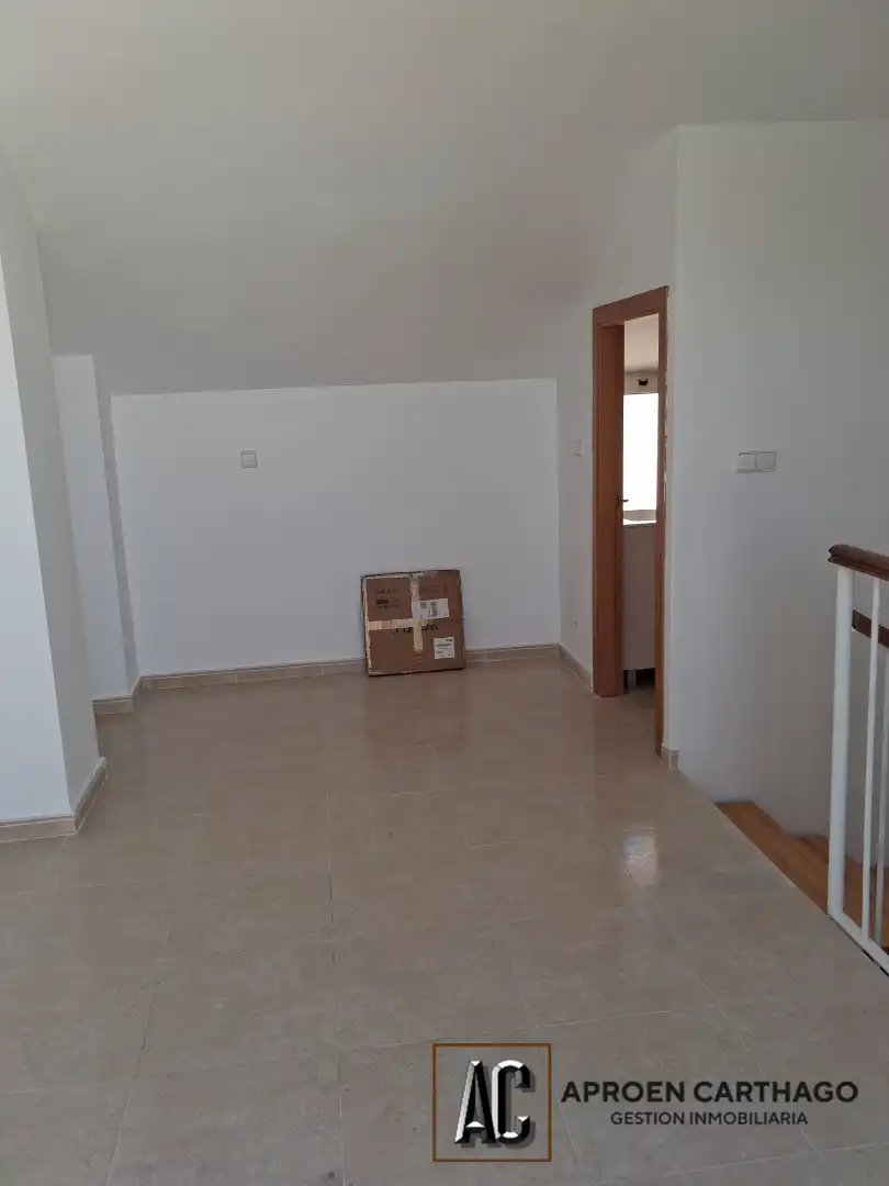 Casa adosada en venda en Los Alcázares amb Calefacció, Jardí privat i Moblat