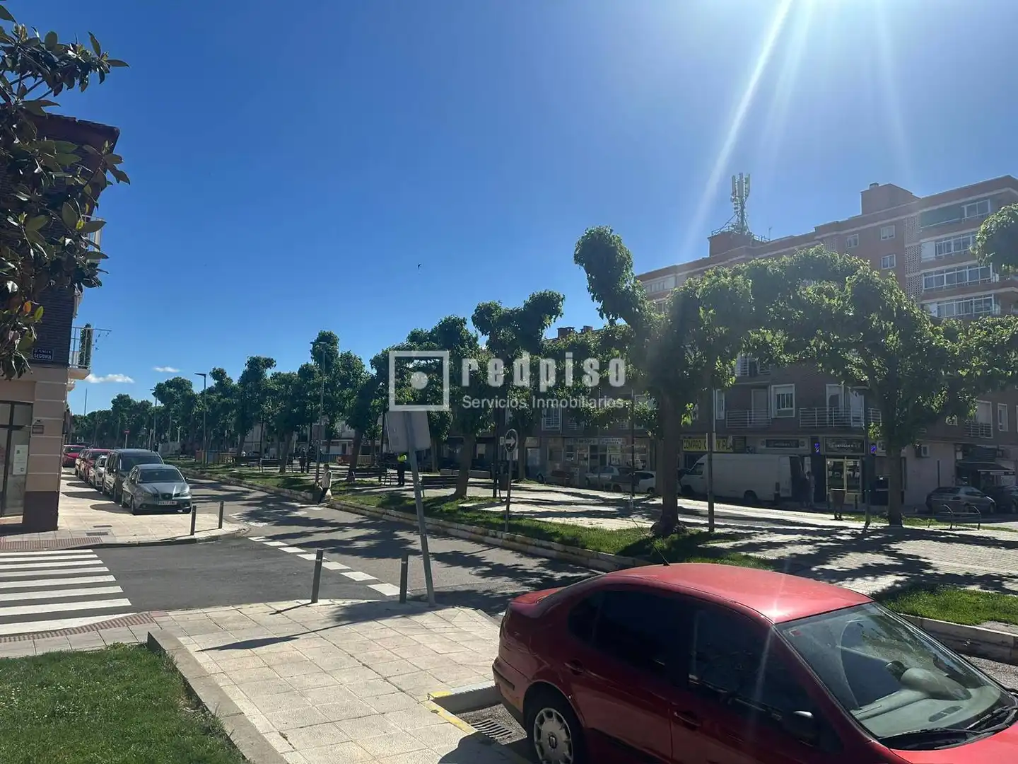 Vista exterior de Casa o xalet en venda en Azuqueca de Henares amb Aire condicionat, Calefacció i Jardí privat