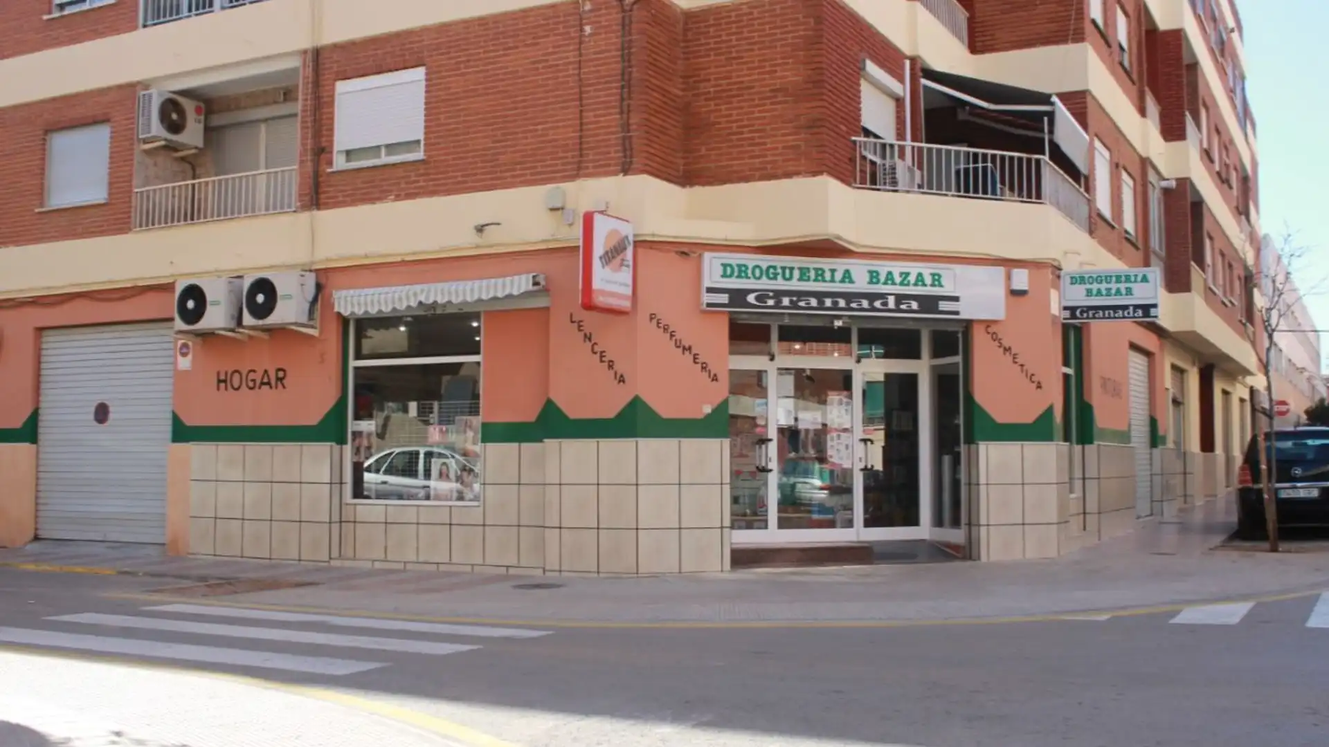 Local en traspaso en Silla con Aire acondicionado y Internet