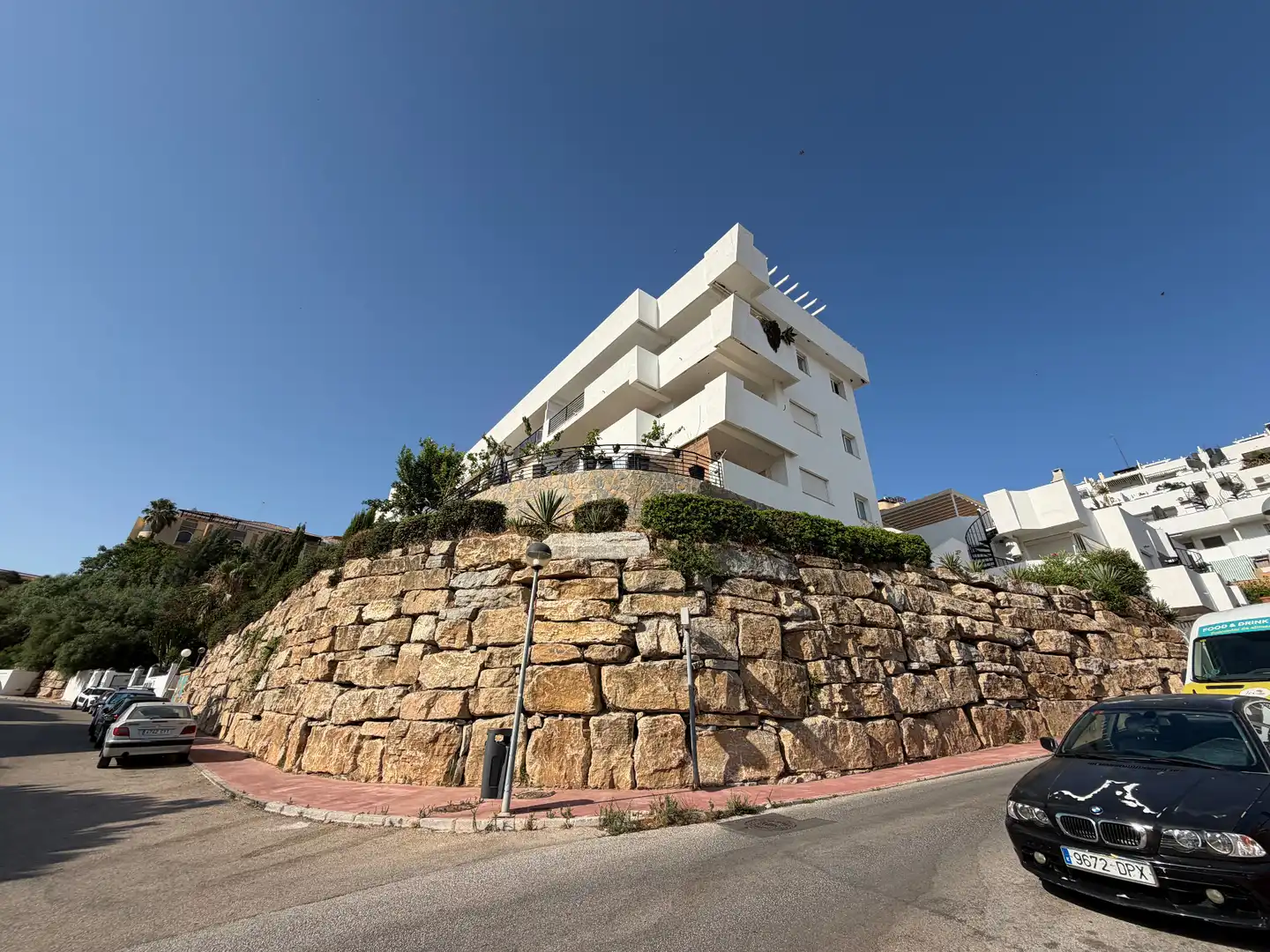 Vista exterior de Pis en venda en Mijas amb Piscina comunitària
