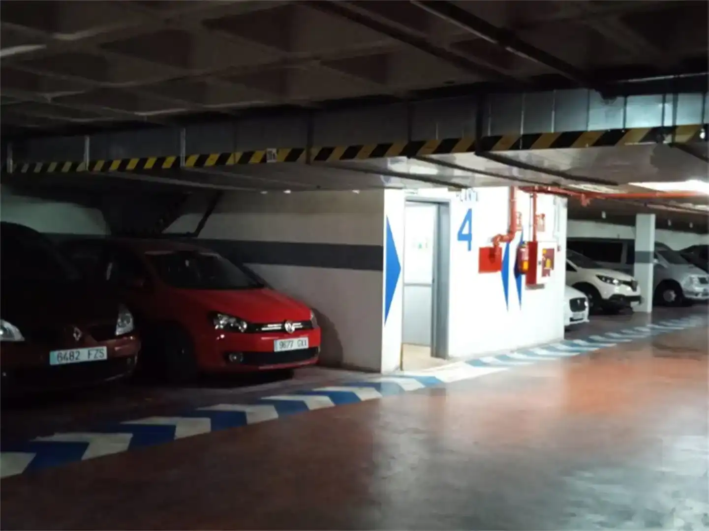 Aparcament de Garatge en venda en Avda de Madrid - Pº de la Estación