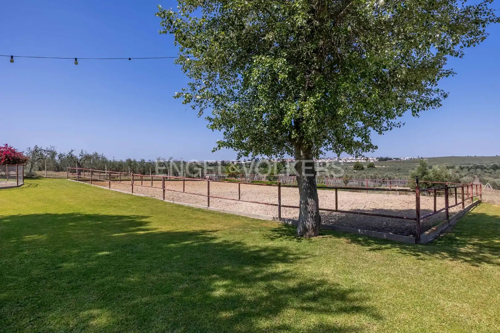 Country house zum Verkauf in Espartinas mit Klimaanlage, Heizung und Privatgarten