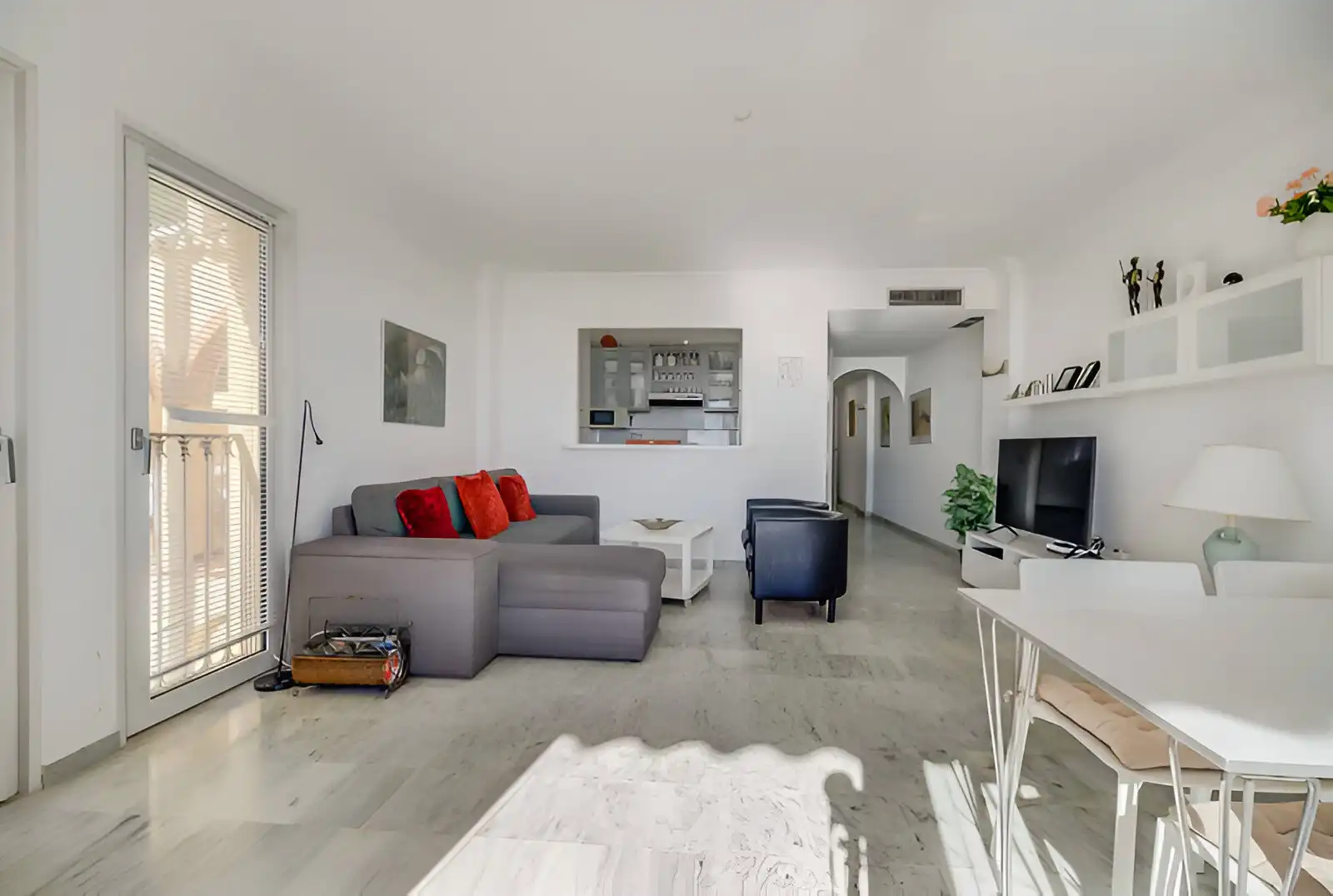 Sala de estar de Planta baja en venta en Benalmádena con Aire acondicionado, Terraza y Piscina