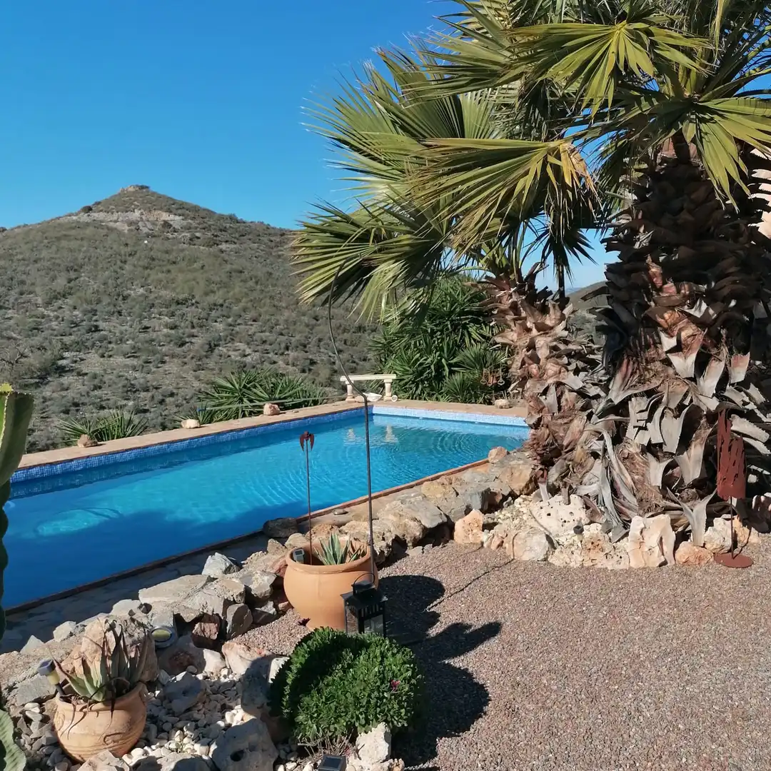 Casa rústica con piscina en venta en Diseminado la Escucha, imagen 2