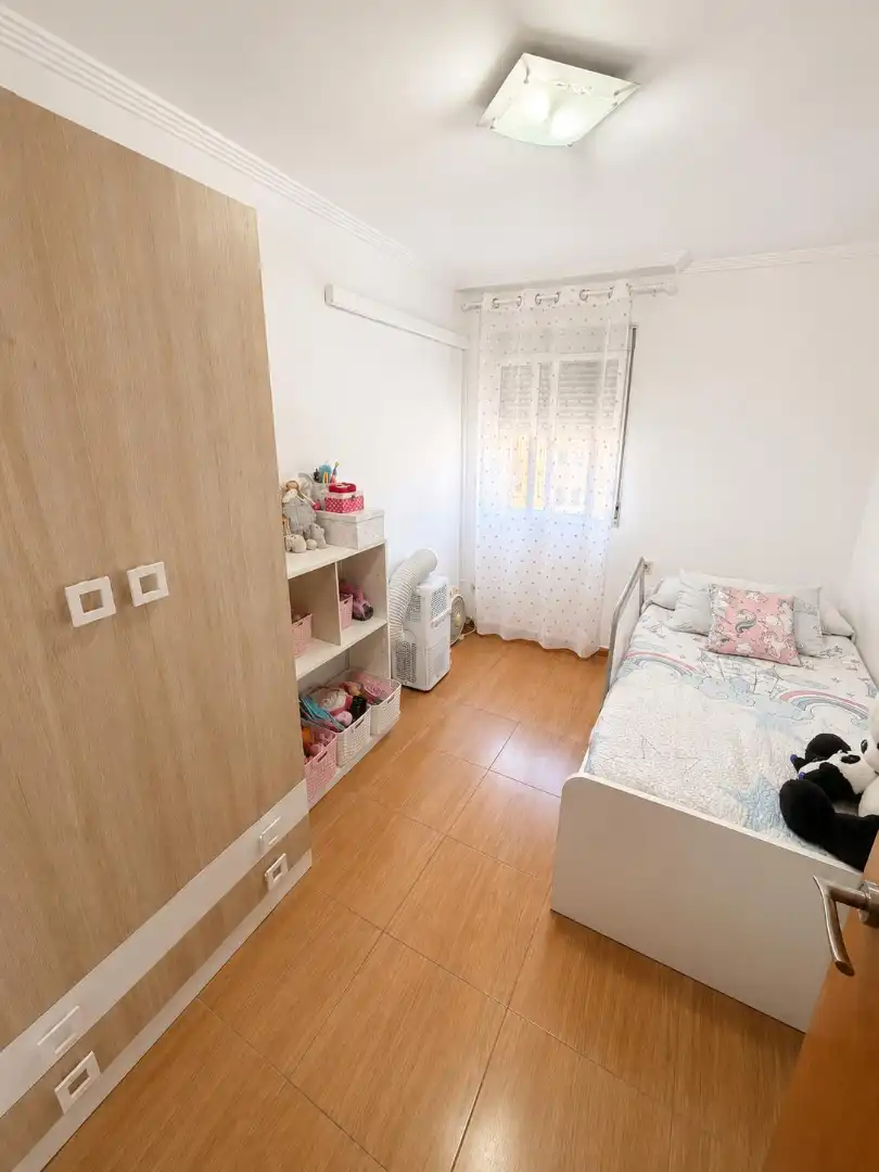 Habitación de Piso en venta en Sevilla con Aire acondicionado, Calefacción y Terraza