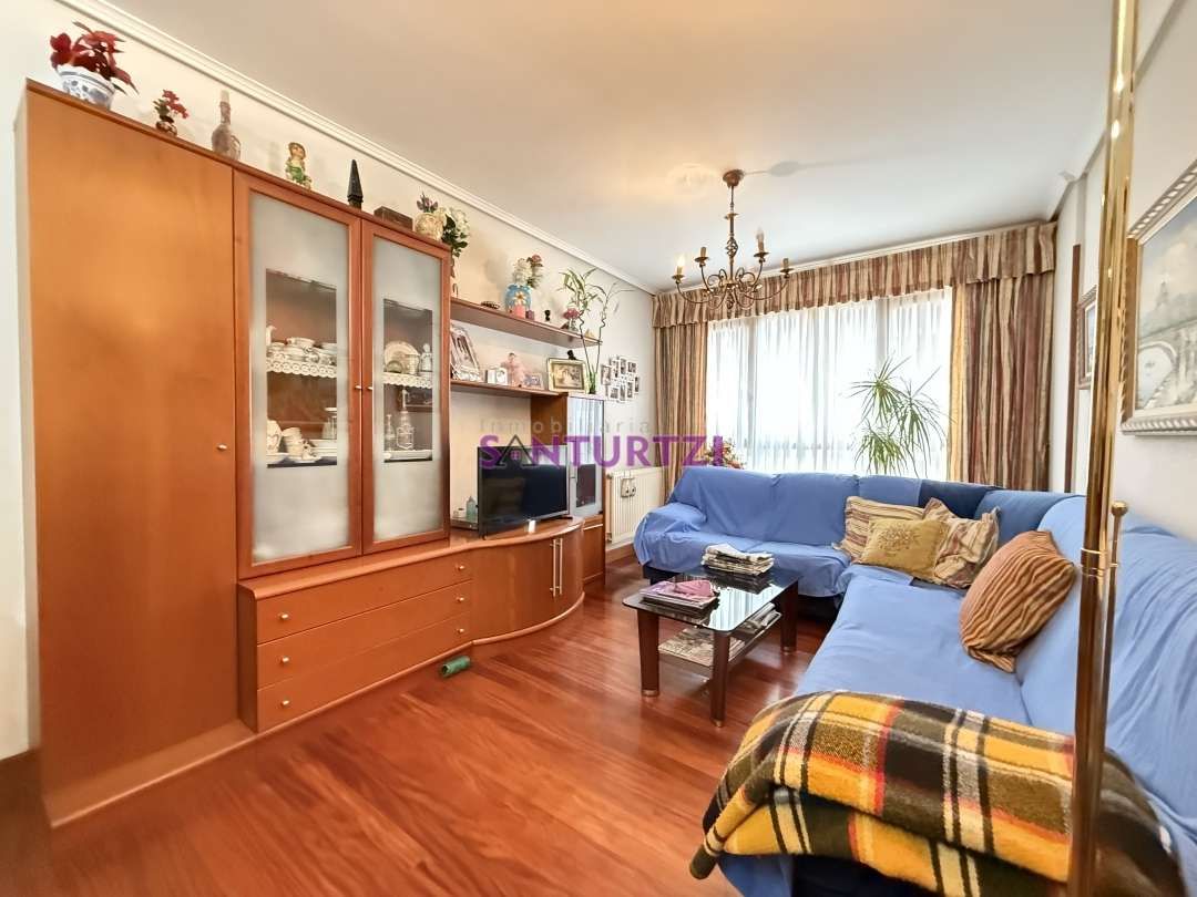 Living room of Flat for sale in Santurtzi   with Heating and Balcony
