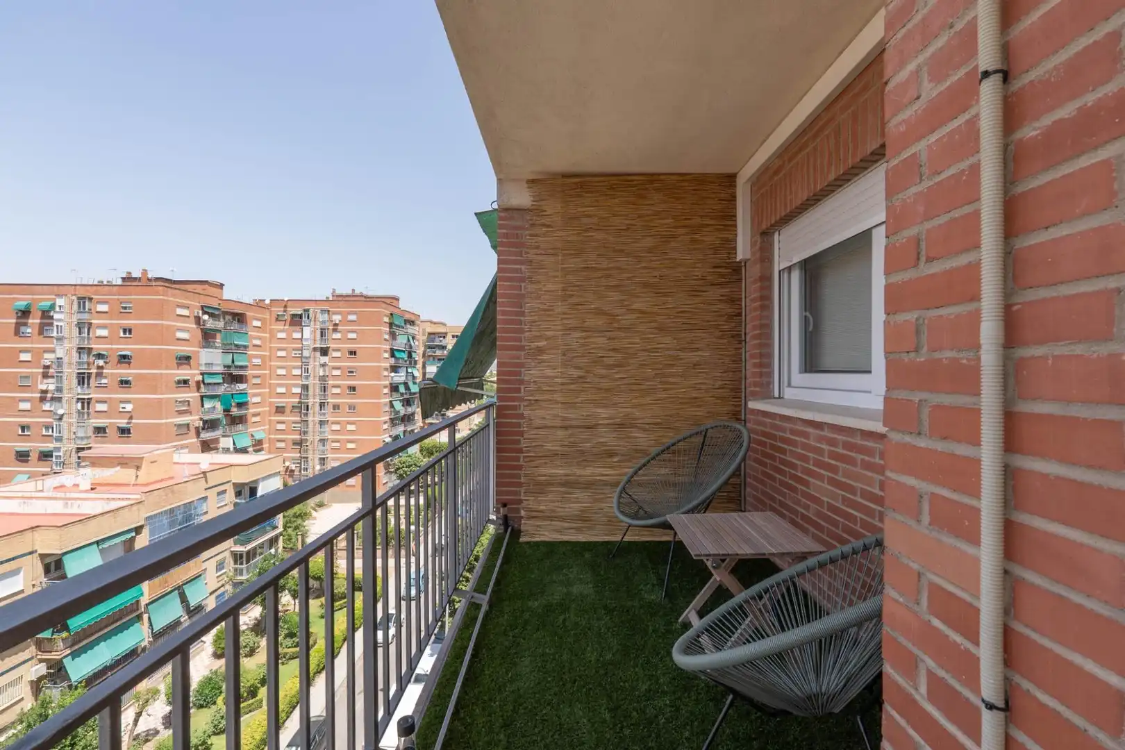 Terrassa de Pis de lloguer en Granada amb Aire condicionat, Calefacció i Jardí privat