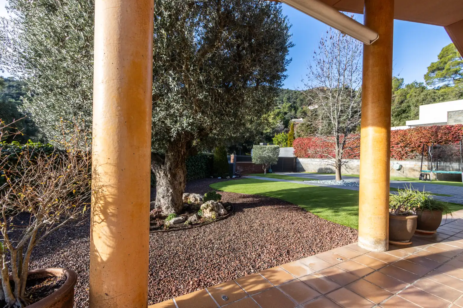 Jardí de Casa o xalet en venda en Matadepera amb Aire condicionat, Calefacció i Jardí privat