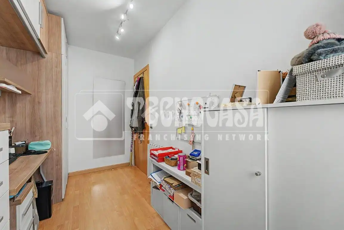 Flat for sale in Sant Joan Despí  with Air Conditioner, Heating and Balcony