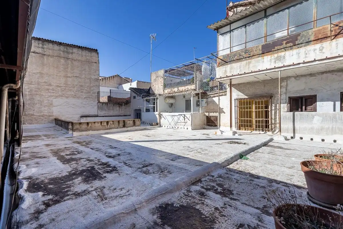 Vista exterior de Residencial en venda en Granada