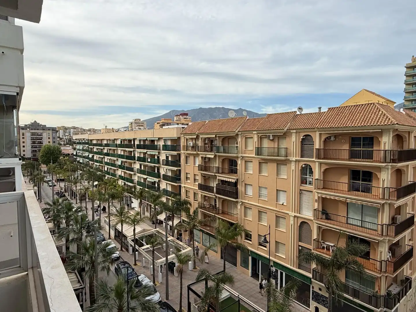 Vista exterior de Estudi en venda en Fuengirola amb Piscina comunitària
