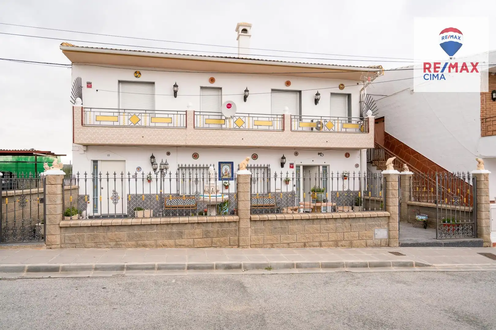Vista exterior de Casa o xalet en venda en Guadix