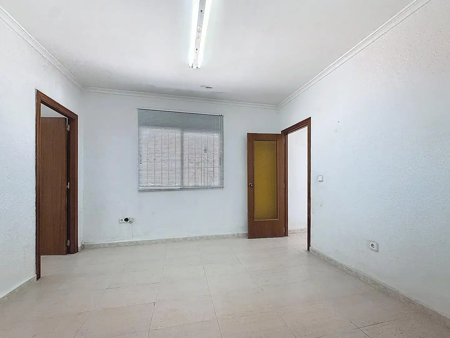 Schlafzimmer von Geschaftsraum zum Verkauf in Onil