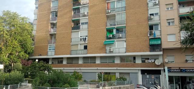 Local comercial en Venta en Calle de Joaquín Lorenzo, 52 en Peñagrande