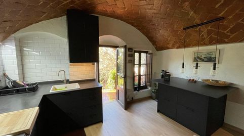 Encantadora casa rústica con elegancia moderna en el corazón de Collbató