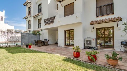 Foto 4 von Erdgeschoss zum Verkauf in La Concha - Resina Golf, Estepona