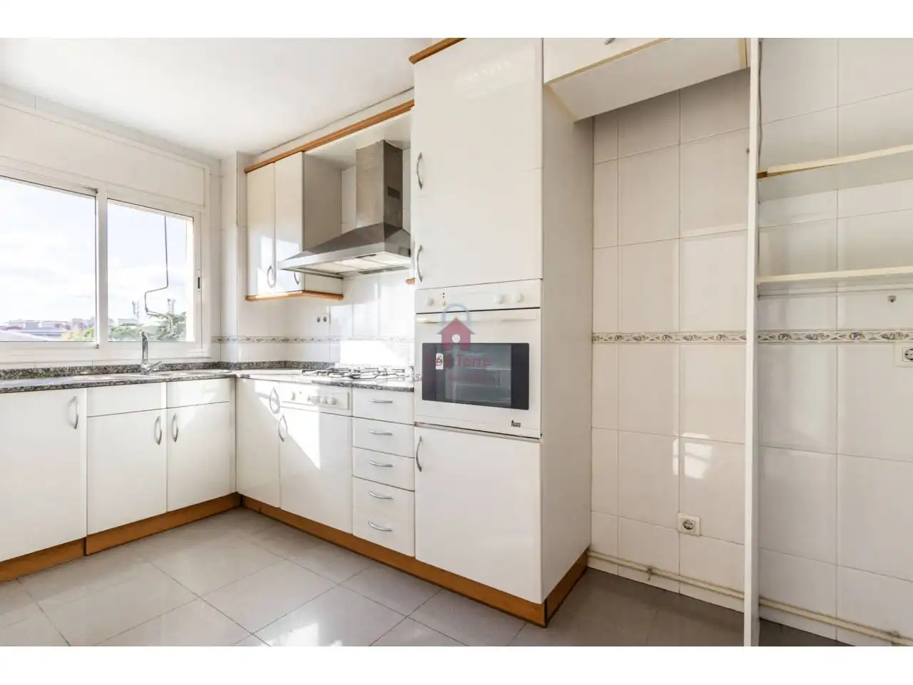 Kitchen of Attic for sale in Llevant