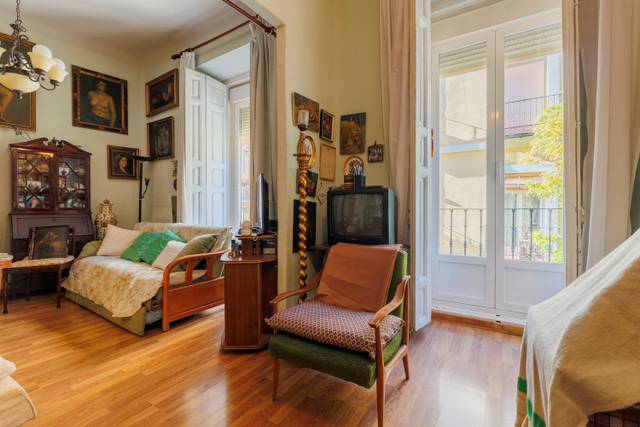 Piso en Venta en Calle de Lavapiés en Embajadores - Lavapiés