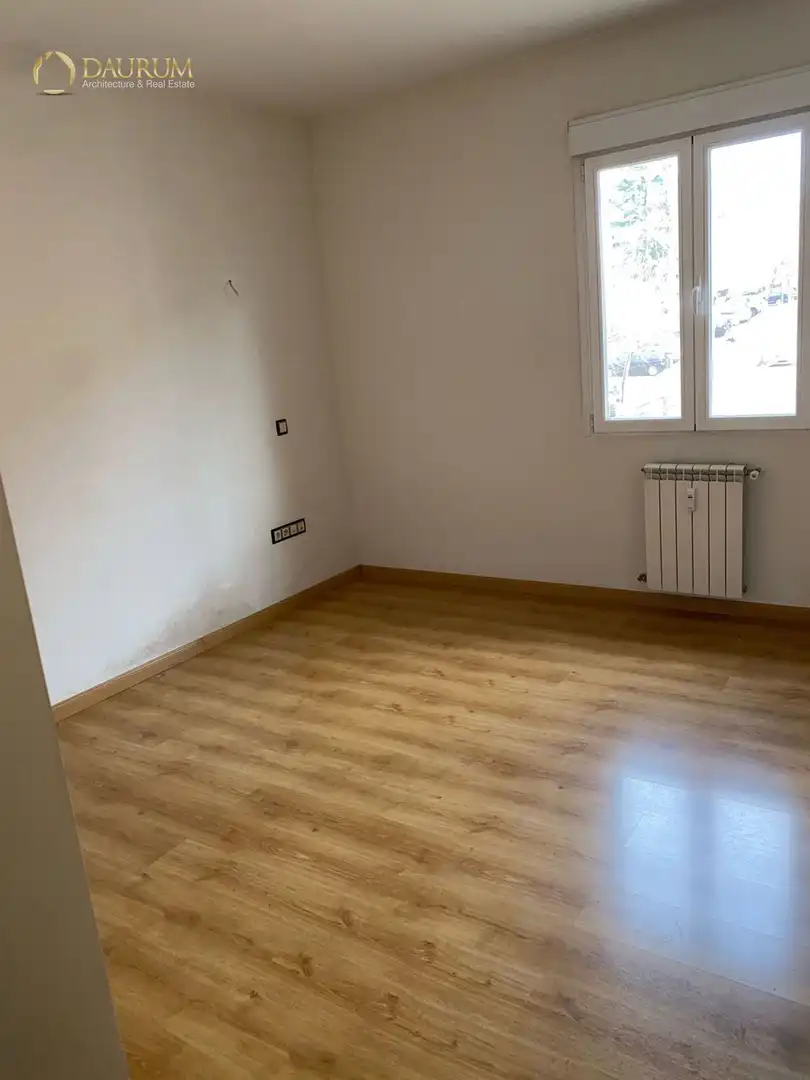 Schlafzimmer von Wohnung zum Verkauf in Madrid mit Klimaanlage, Heizung und Terrasse