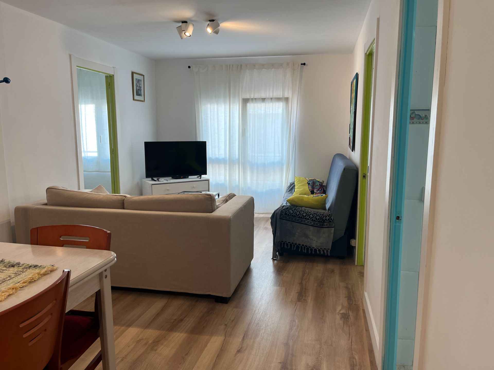 Living room of Apartment to rent in Sant Feliu de Guíxols  with Heating, Parquet flooring and Furnished