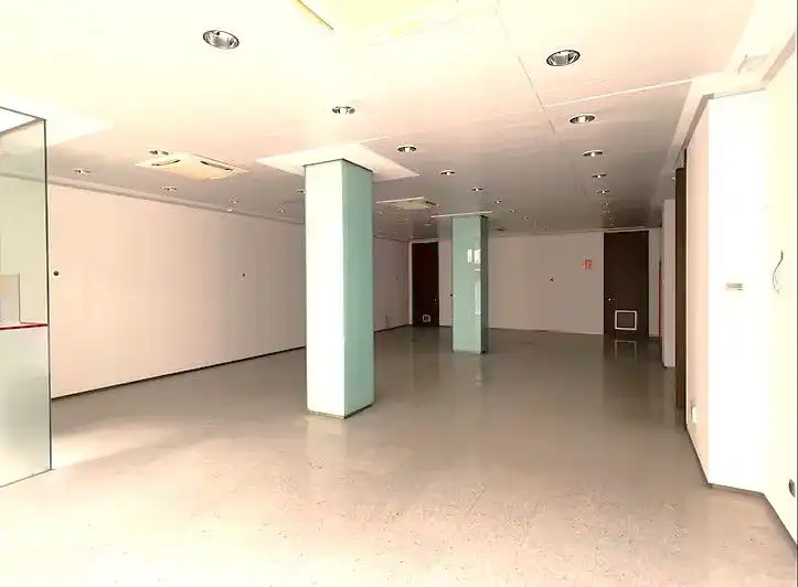 Business premises for sale in SANTA MARIA MAGDALENA 22, imagen 6