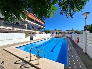 Flat with pool for sale in Gracia