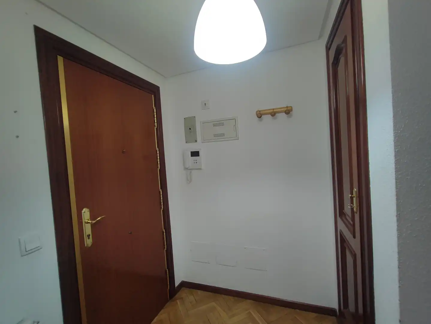 Piso en venta en Madrid con Calefacción, Terraza y Horno