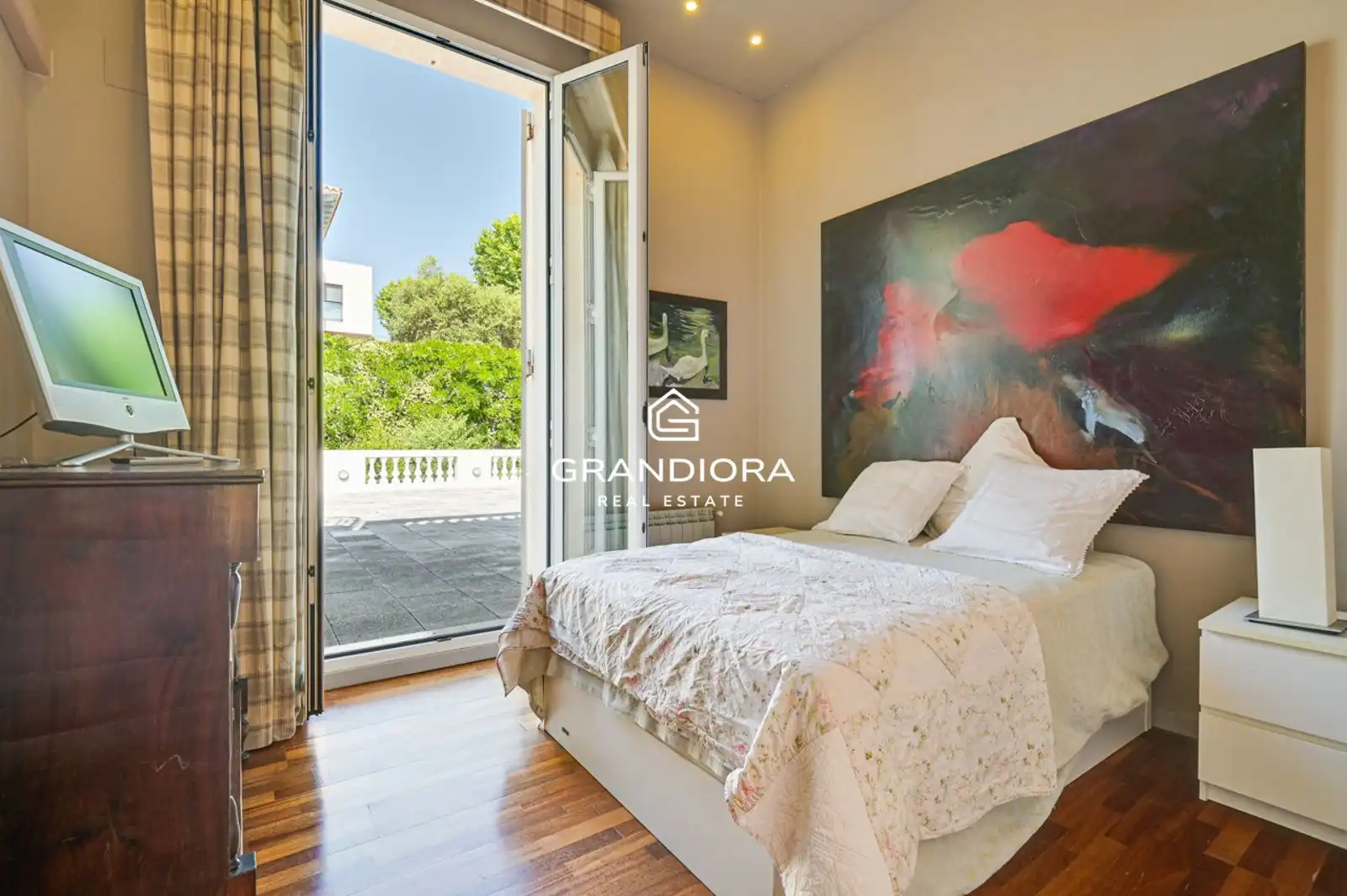 Garden of Houses for sale in El Masnou  with Air Conditioner, Terrace and Swimming Pool
