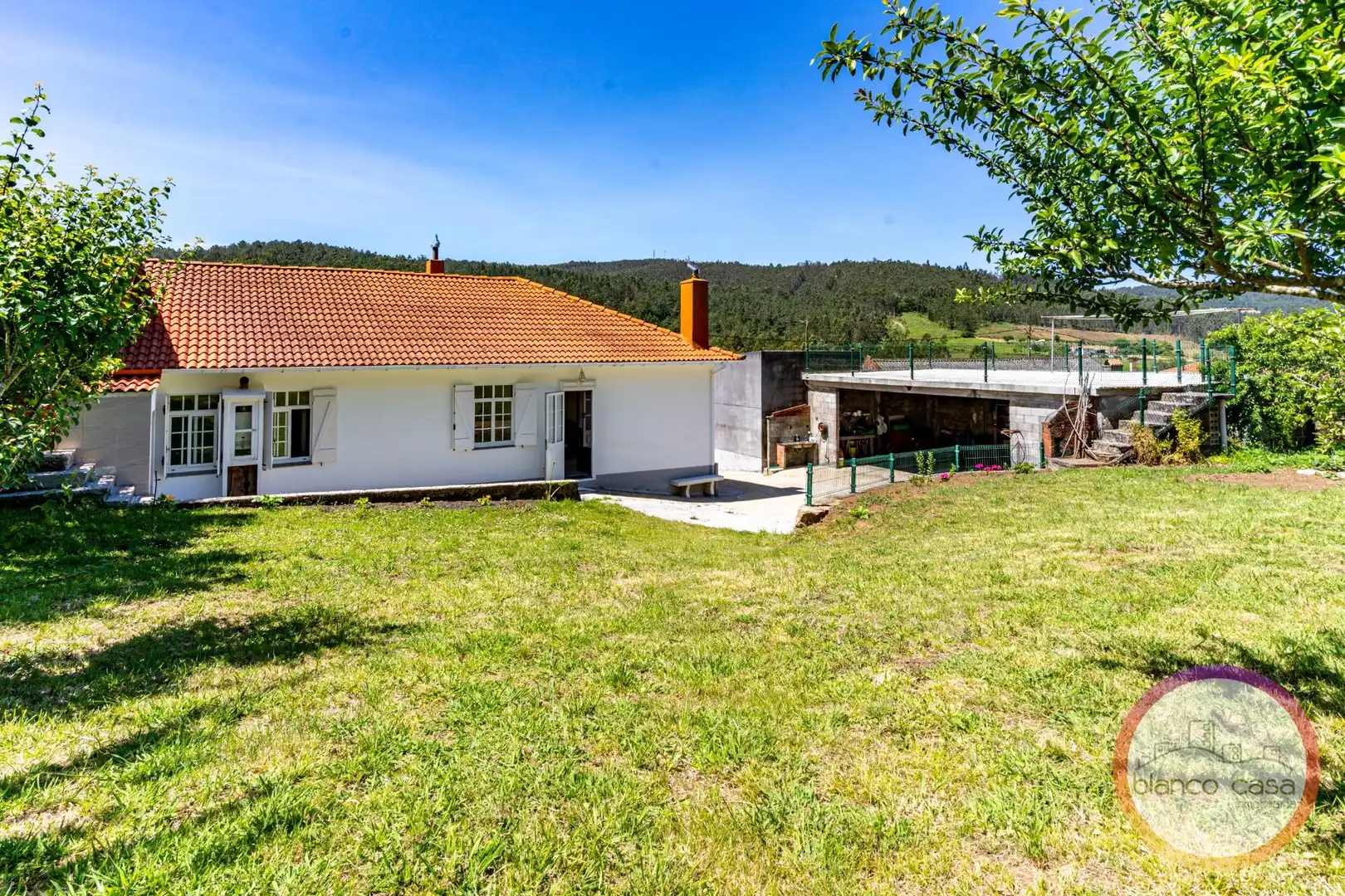 Außenansicht von Haus oder Chalet zum Verkauf in Cabana de Bergantiños mit Abstellraum und Möbliert