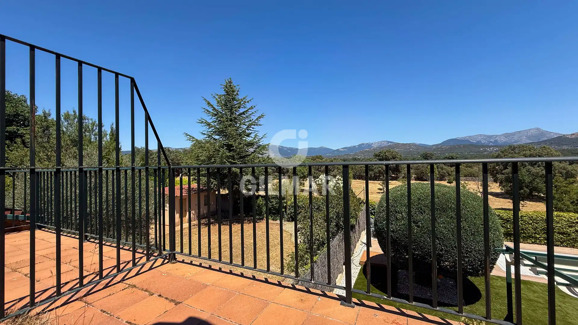 Jardí de Casa adosada en venda en Guadarrama amb Calefacció, Jardí privat i Piscina