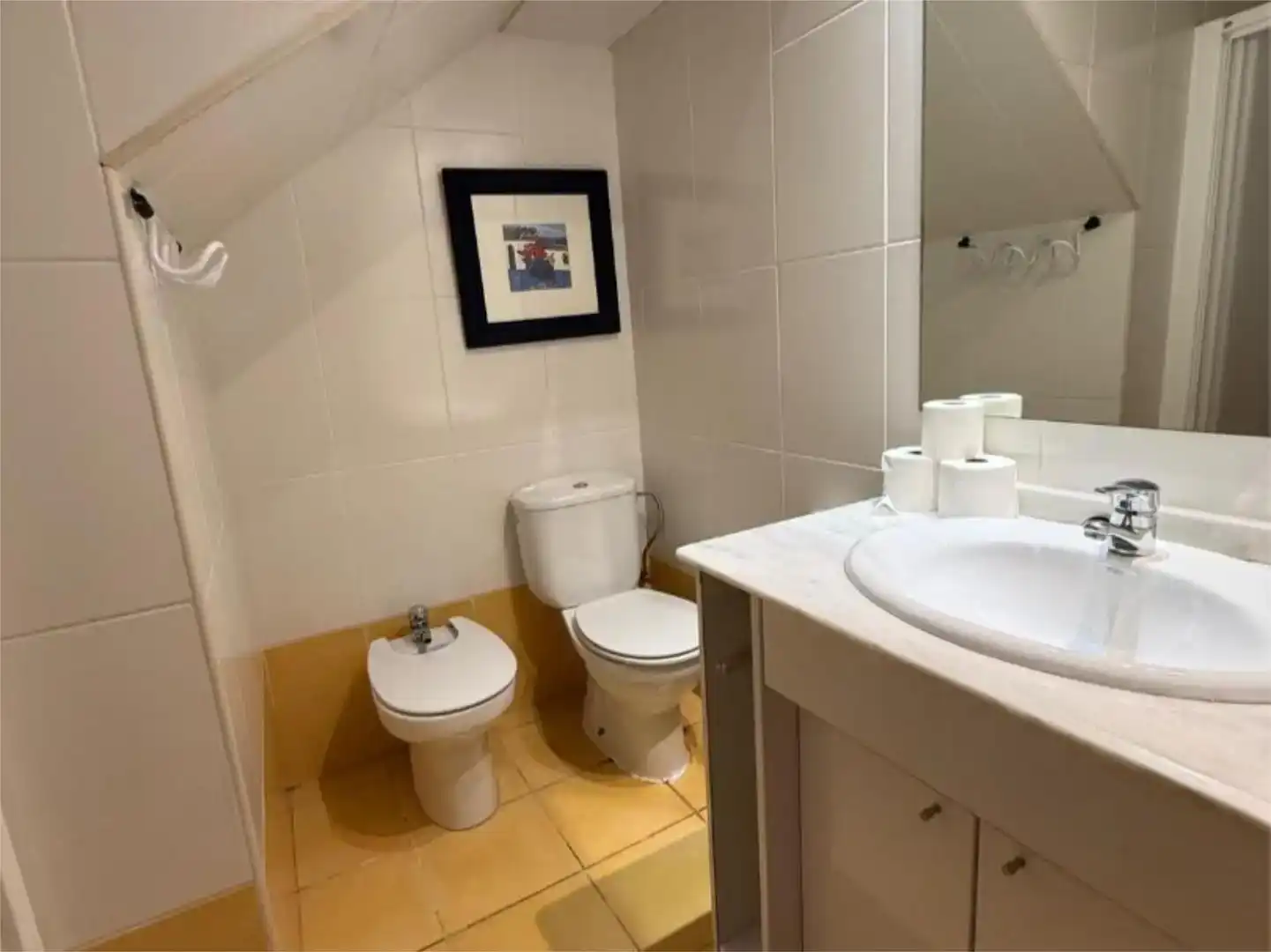 Badezimmer von Wohnung zur Miete in  Zaragoza Capital mit Klimaanlage und Balkon
