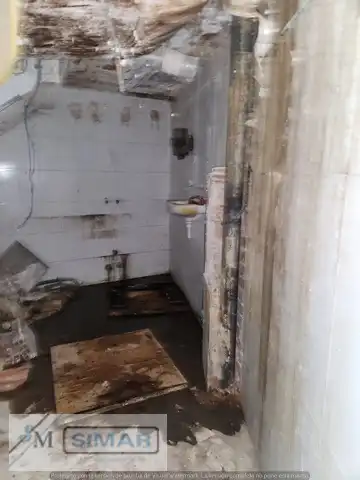 Baño de Local en venta en Toledo