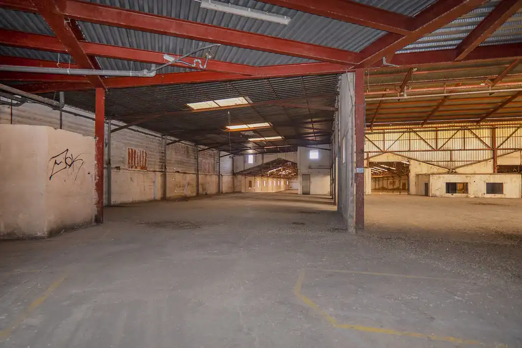 Nau industrial en venda a C/ San Javier, Baños y Mendigo
