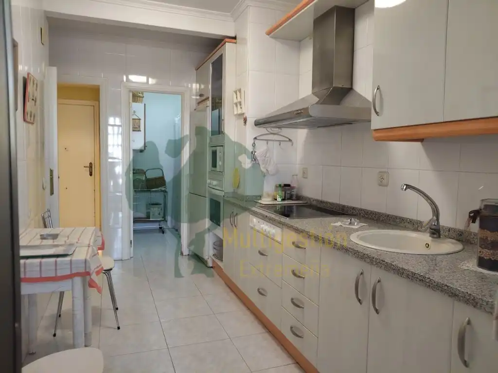 Cocina de Piso en venta en Cáceres