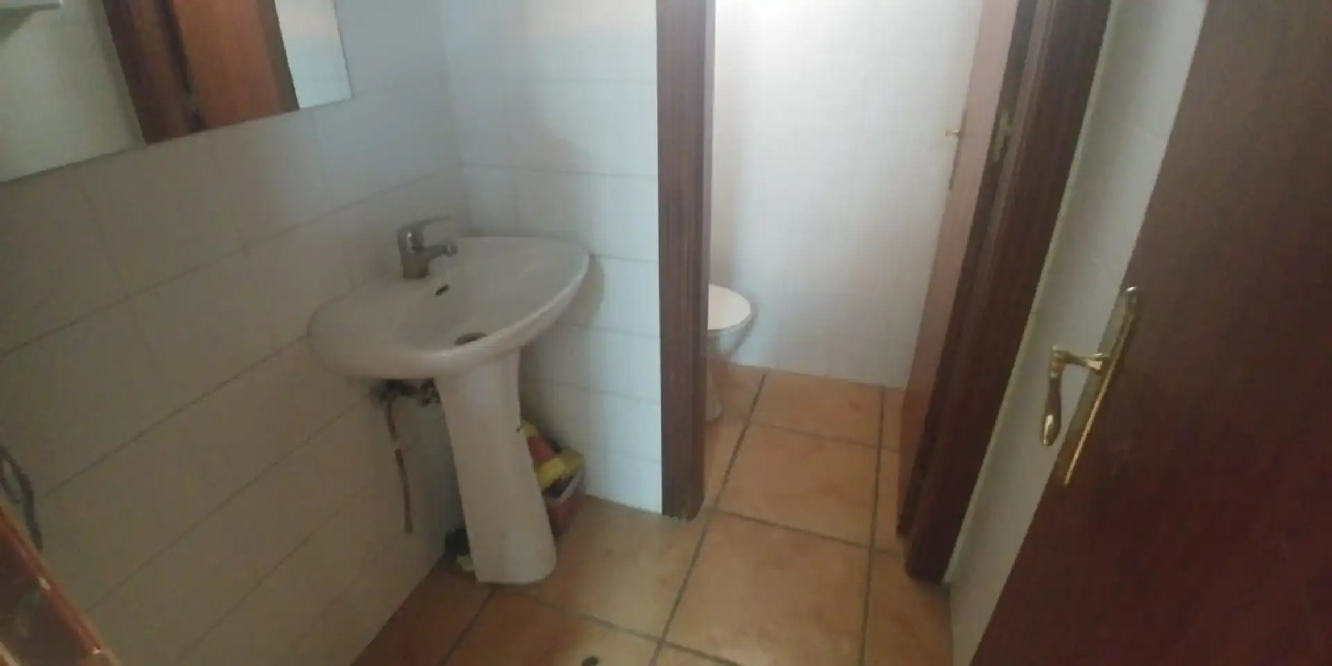 Bathroom of Industrial buildings for rent in Palencia
