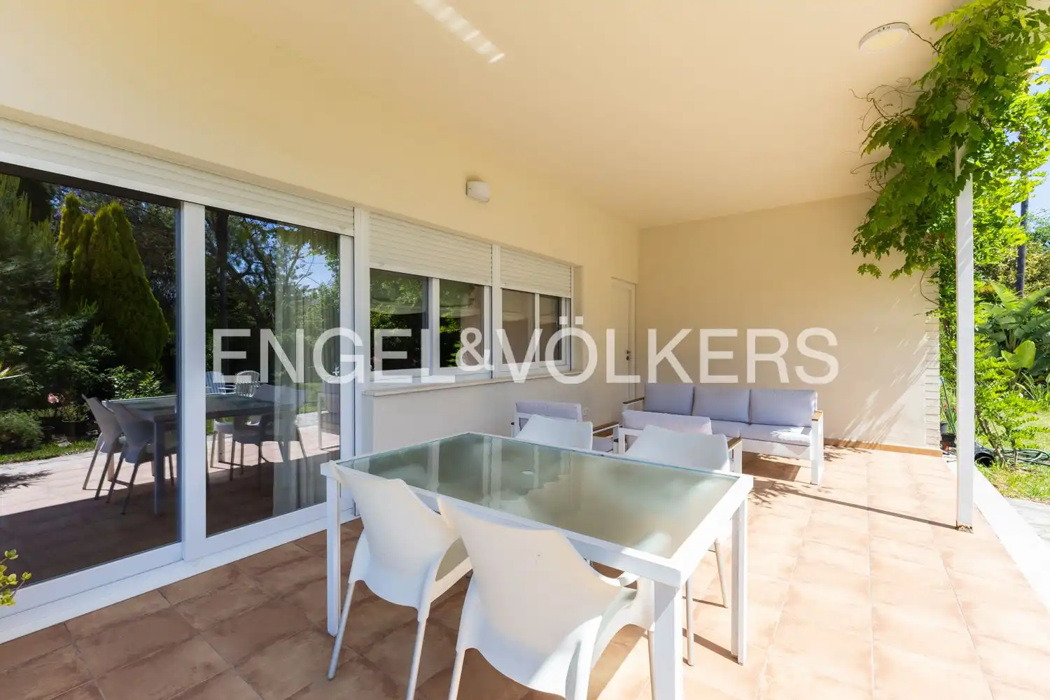 Terraza de Casa o chalet en venta en Castellón de la Plana / Castelló de la Plana con Aire acondicionado, Calefacción y Jardín privado