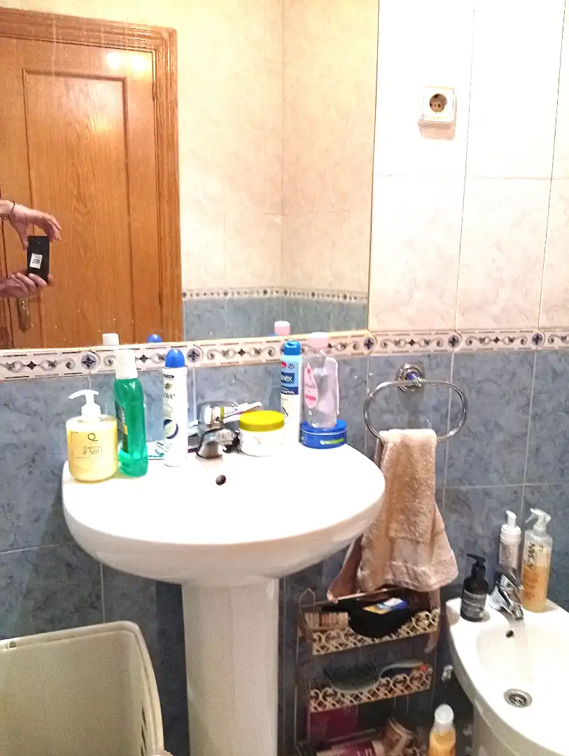 Bathroom of Flat for sale in Madrid  with Air Conditioner, Heating and Parquet flooring