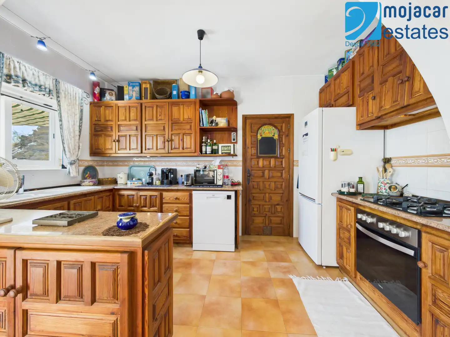Detached house with pool for sale in Calle Irlanda 12, imagen 5
