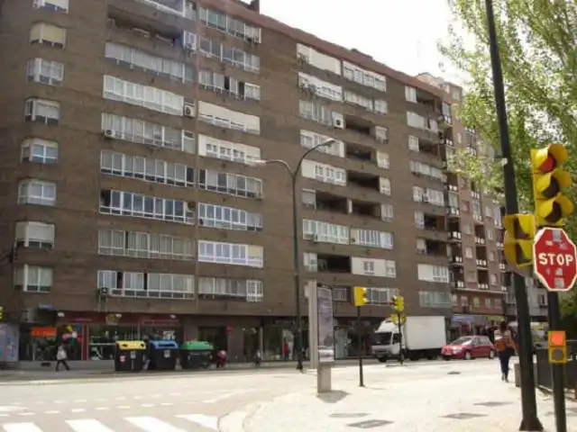 Vista exterior de Garaje en venta en  Zaragoza Capital