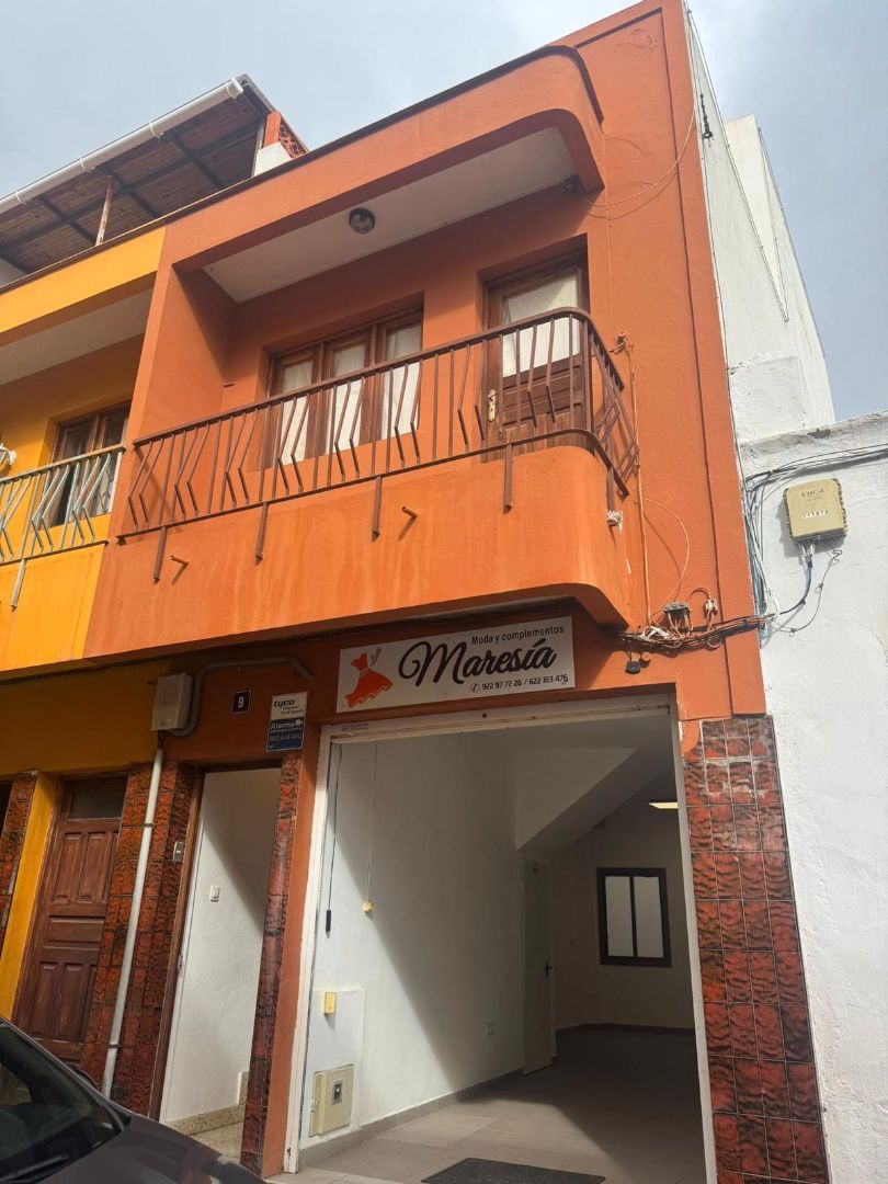 Single-family semi-detached for sale in  Santa Cruz de Tenerife Capital  with Terrace and Balcony